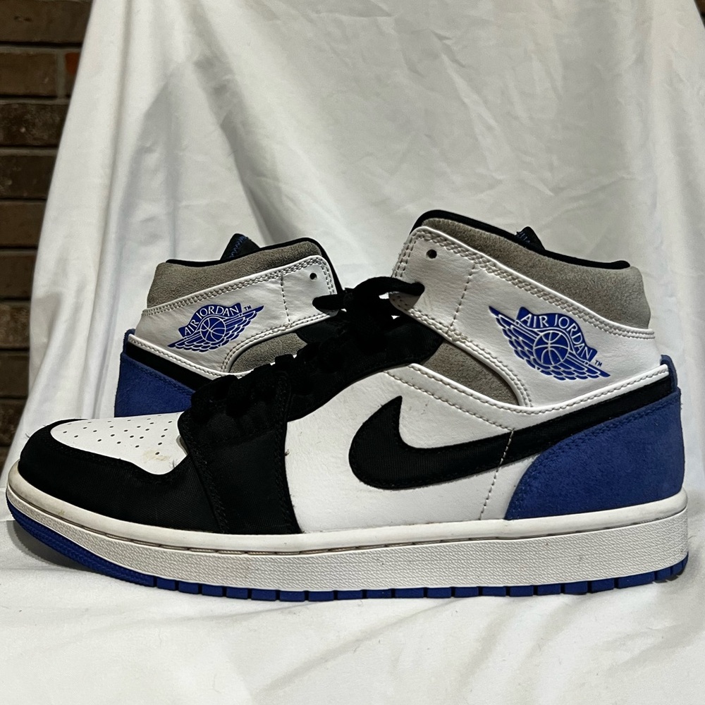 Nike Air Jordan 1 SE Royal Blue Toe